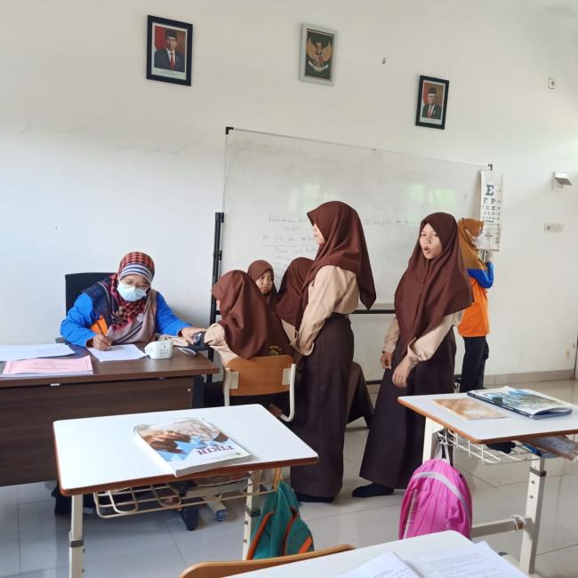 Cegah Risiko Penyakit Kronis, MTsN 7 Kebumen Gandeng Puskesmas Prembun Lakukan Skrining Kesehatan
